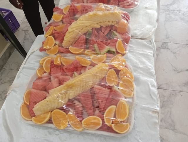 Assorted fruits 